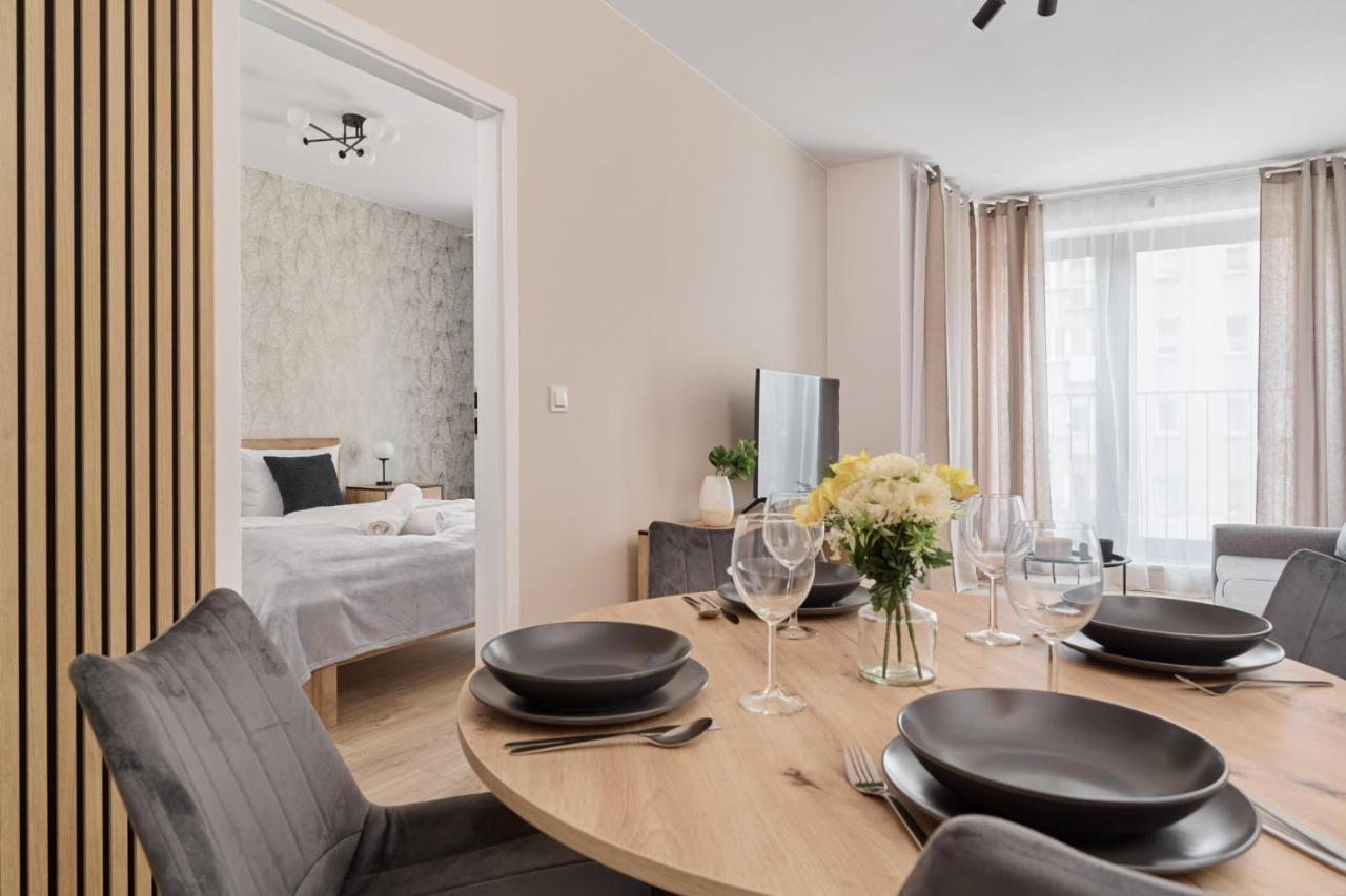 Nowoczesny Apartament Z Balkonem I Parkingiem W Centrum Wroclawia By Noclegi Renters Exterior photo